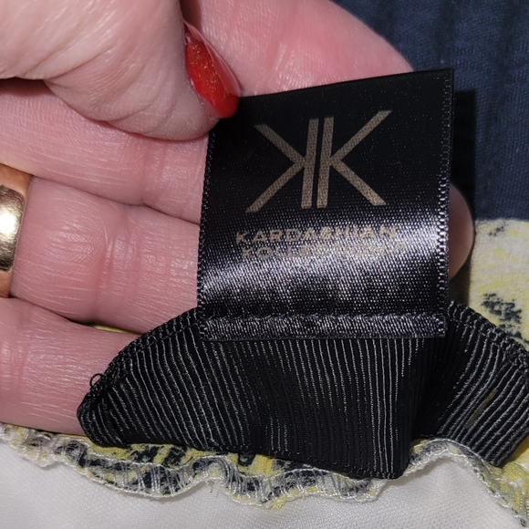 Kardashian Kollection brand maxi skirt. Size XL. Mini liner inside. Like new - Picture 7 of 8